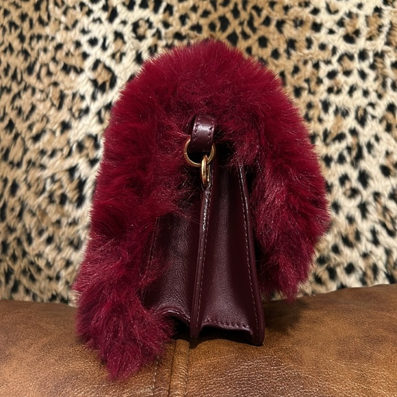 🚫SOLD🚫SOLD🚫 Jimmy Choo Madeline Faux Fur Crossbody Clutch Bag - Picture 2 of 15